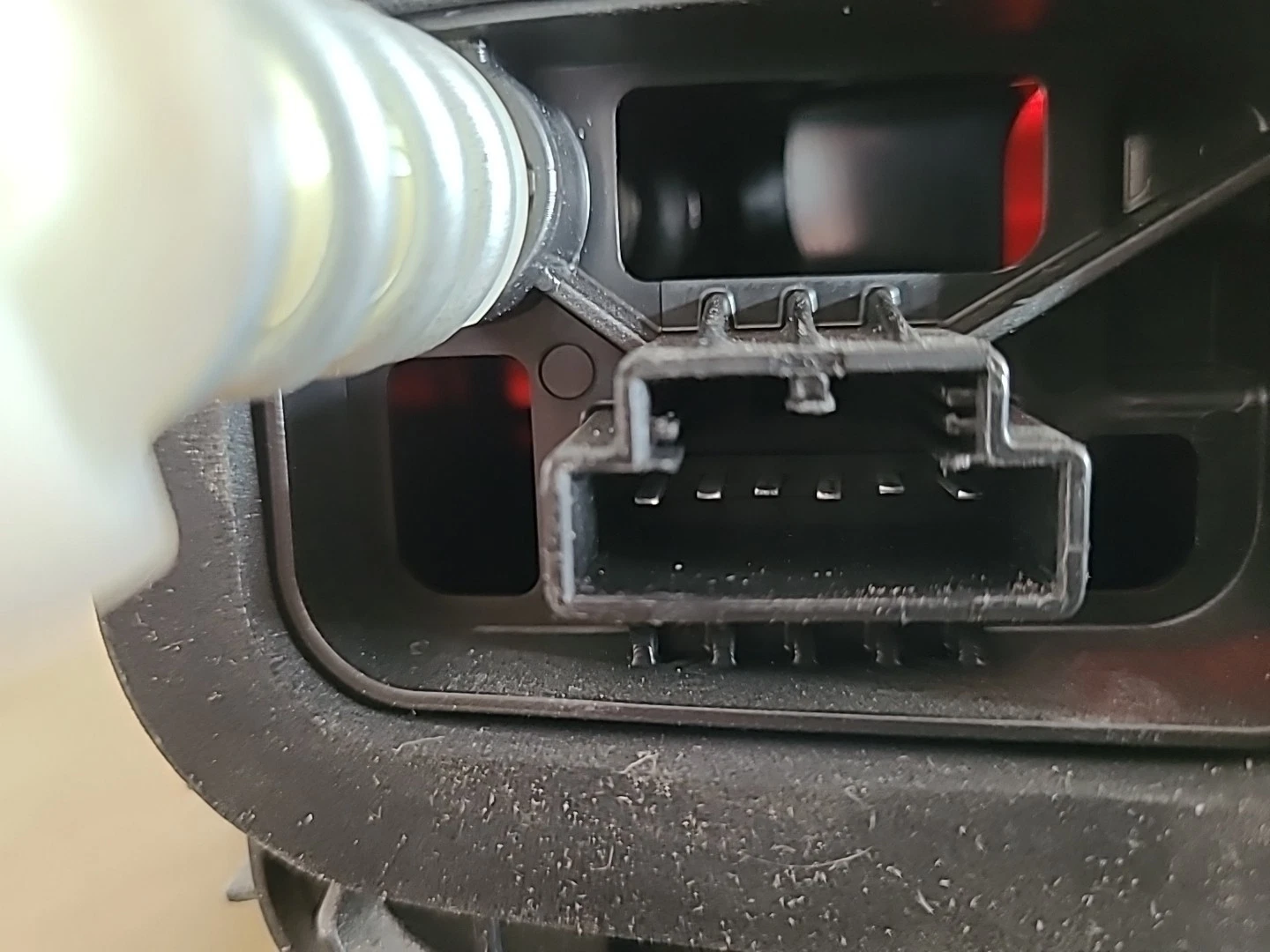 Feu arrière gauche VOLKSWAGEN Polo 5 Phase 2 (2014-2017) Ref : 6C0945095F – Image 3