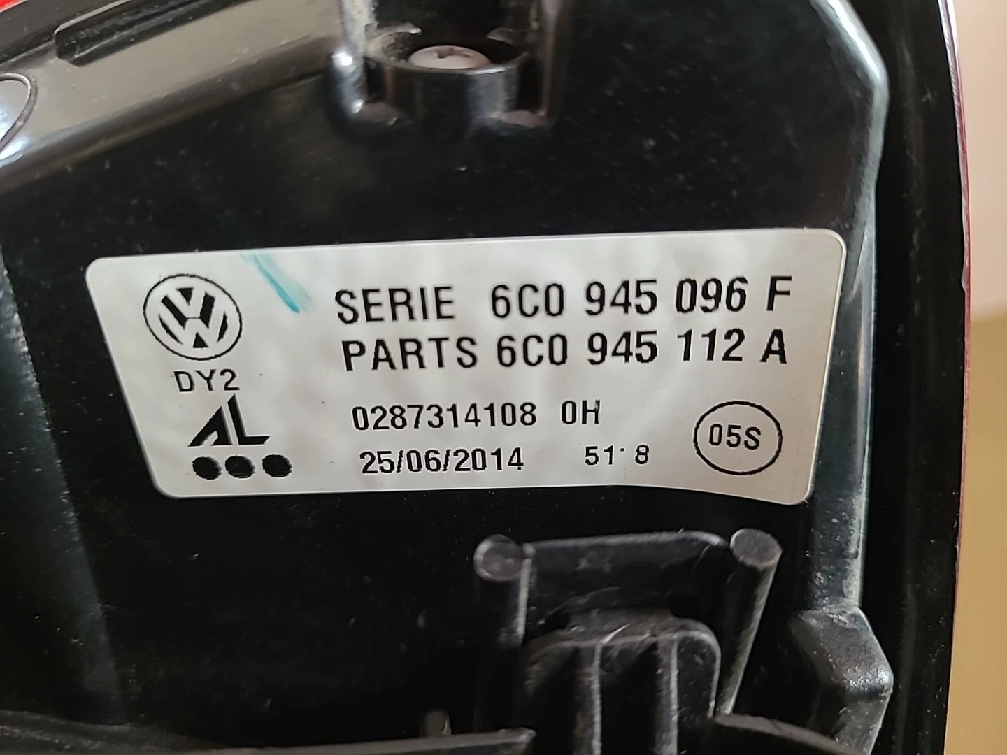 Feu arrière droit VOLKSWAGEN Polo 5 Phase 2 (2014-2017) Ref : 6C0945096F – Image 5