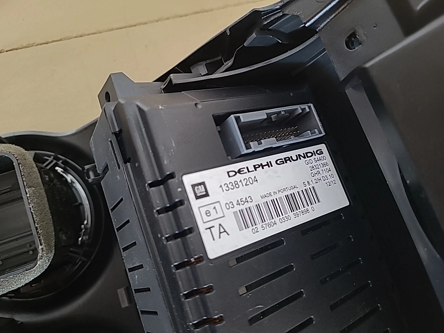Console centrale OPEL Corsa D (2006-2014) Ref : 460029937 – Image 5