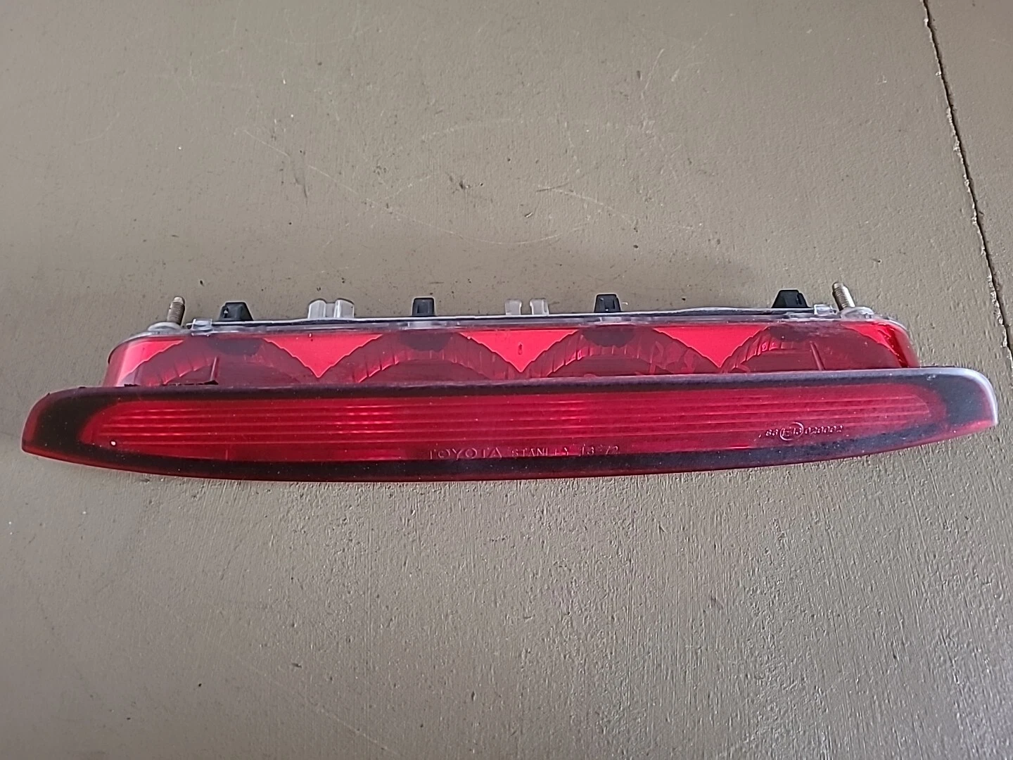 3eme feu stop TOYOTA Corolla Verso 1 (2002-2004) – Image 2